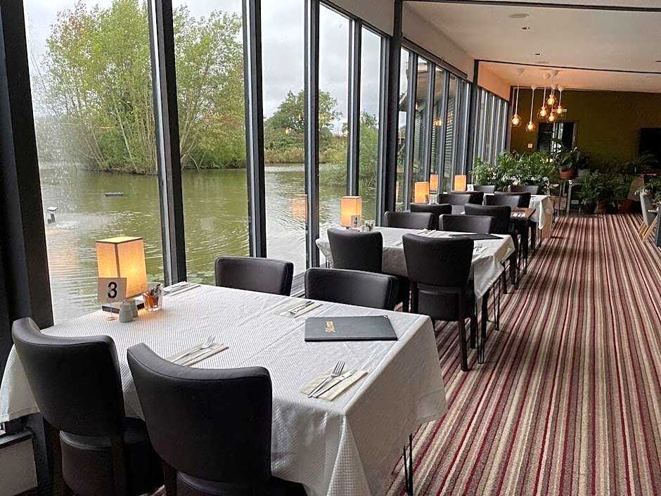 The Waterfront Lodges