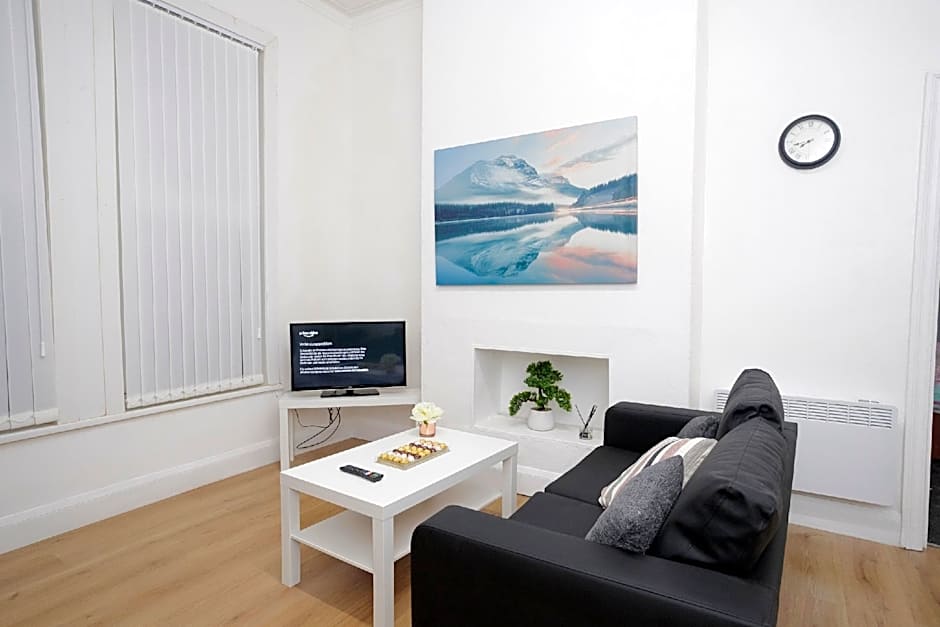 KIRKSTALL SERVICED APARTMENTS LEEDS