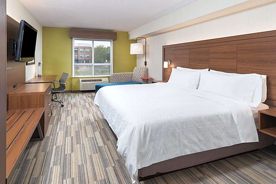 Holiday Inn Express Hotel & Suites Milton By IHG