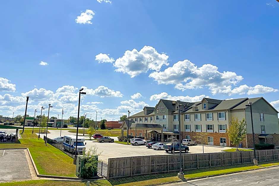 Bonita Lakes Inn