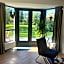 Nice 3-bedroom house with lake view