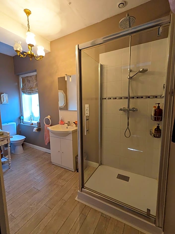 Sweeting's B & B Chailland