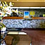 Days Inn by Wyndham Clinton