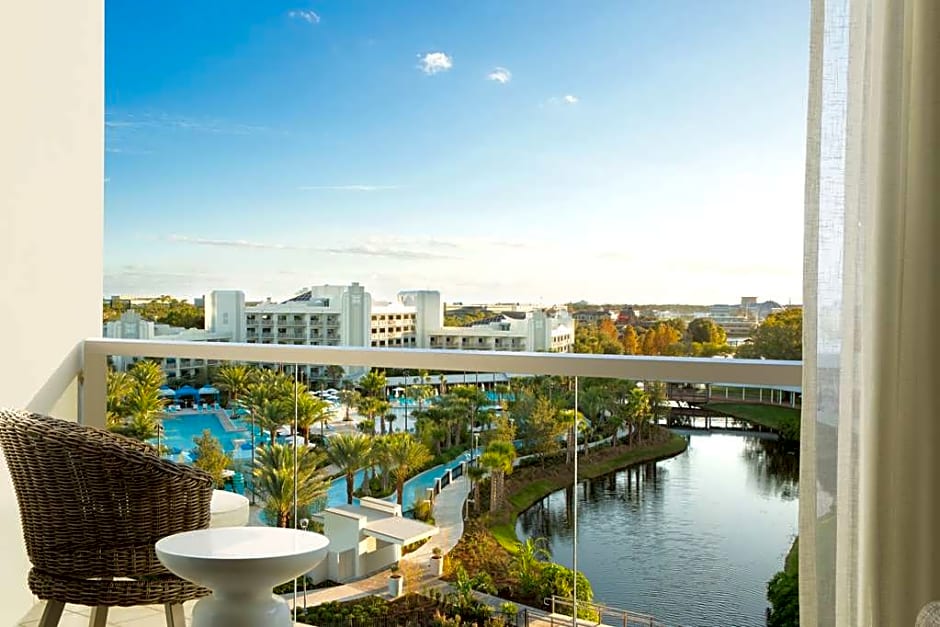 Hilton Orlando Buena Vista Palace Disney Springs Area