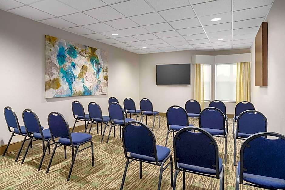 Homewood Suites By Hilton Rochester/Henrietta