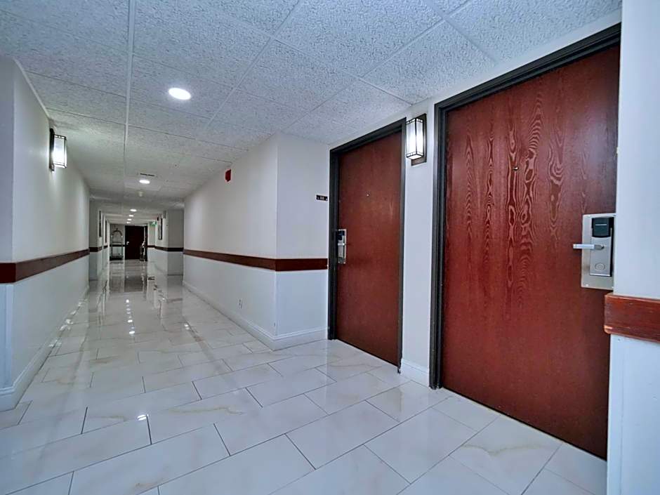 Red Lion Inn & Suites Auburn