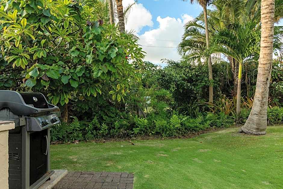 Plantation Hale Suites