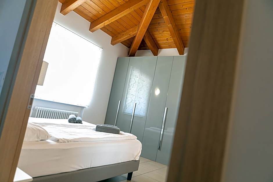 AB&C Arco Bed And Camping