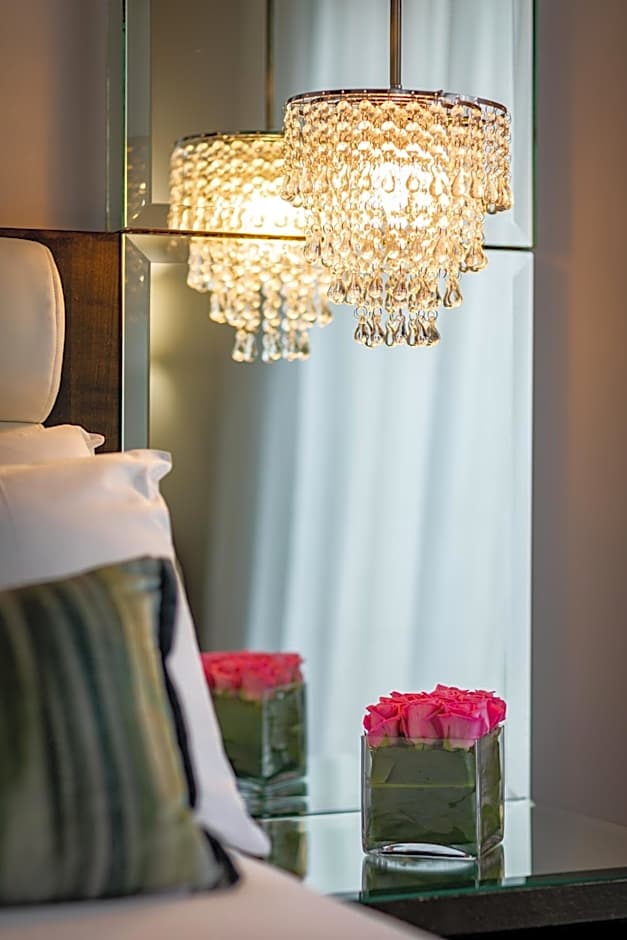 Zuni Restaurant & Boutique Hotel