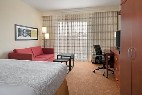 Room, 1 King Bed with Sofa bed, Balcony (1 King Bed and 1 Double Sofa Bed)