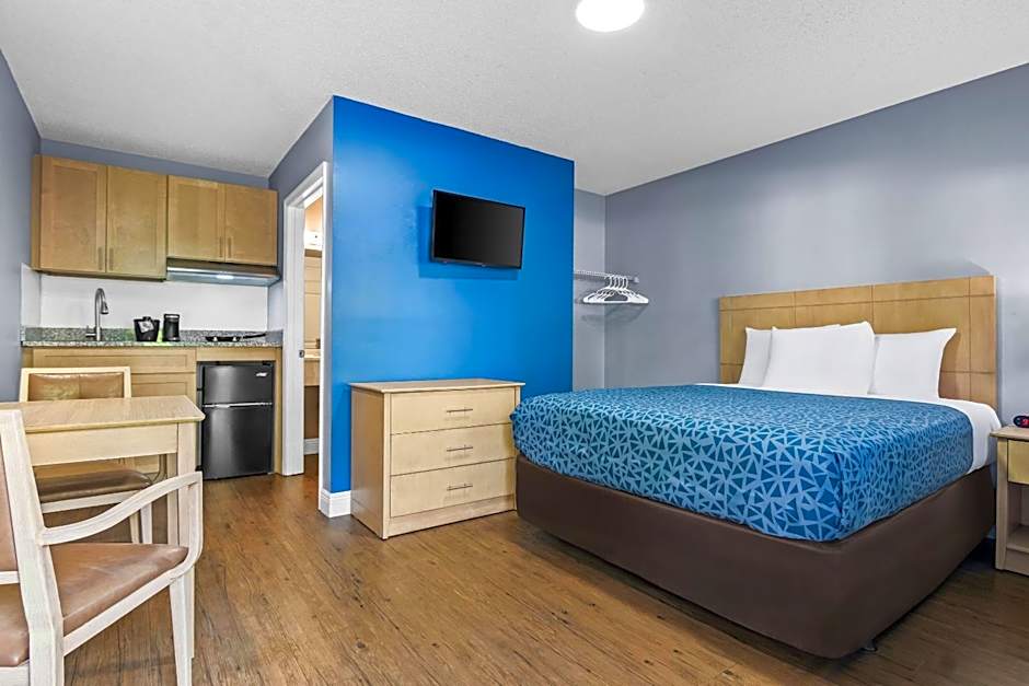 Suburban Studios Stuart near Federal Hwy 1