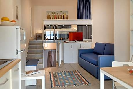 Apartment with Lake View