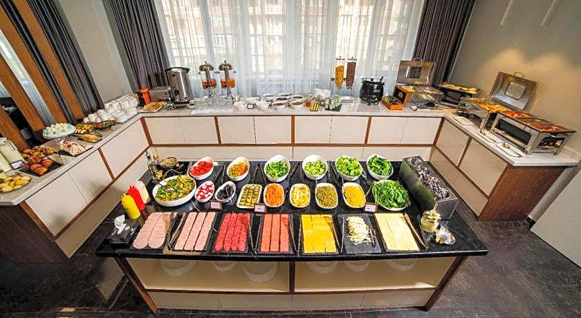 Elysium Gallery Hotel
