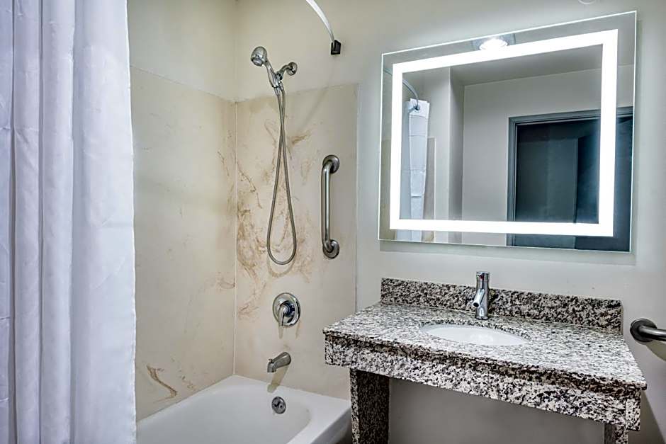 Ramada Limited Bakersfield North