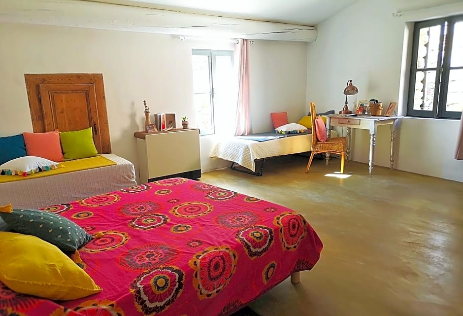 Maison Shanti chambre 1 à 3 personnes havre de paix pdj bio
