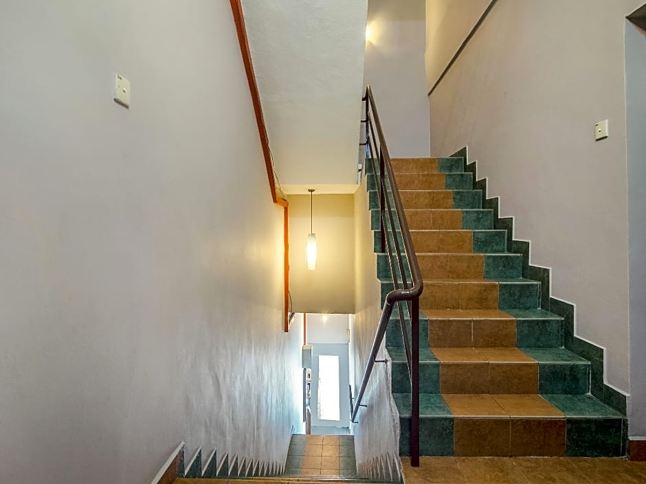 Super OYO 828 Comfort Hotel Shah Alam