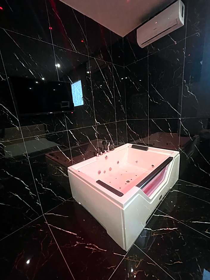 Life Hotel
