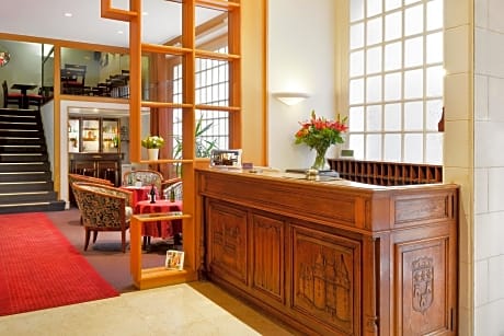 Family Room - 2 Adjacent Rooms