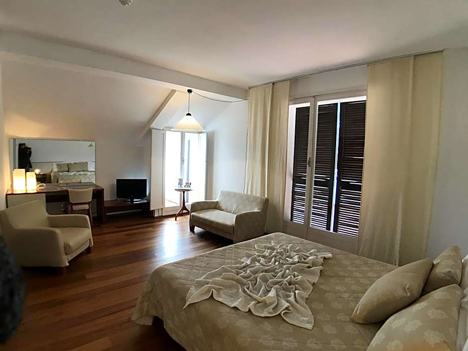 Photo 1 of 8 of Junior Suite