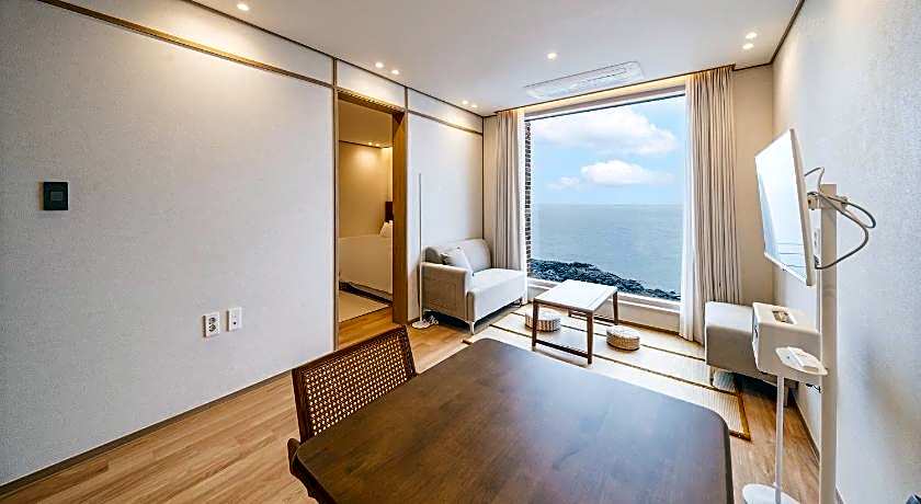 Jeju (Aewol) Cony Hotel