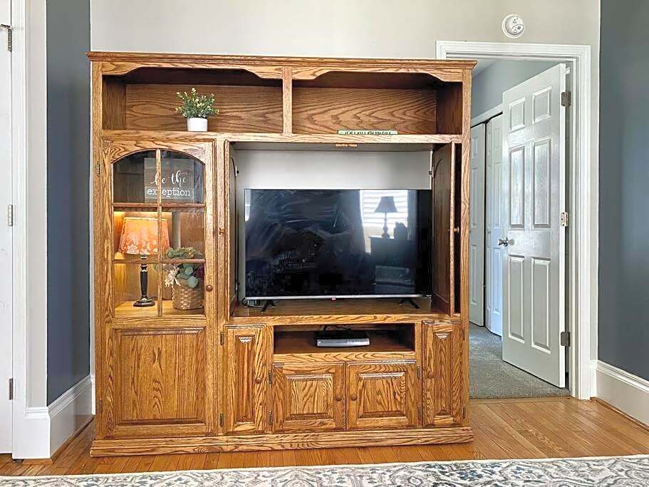 Cozy Main Street Flat