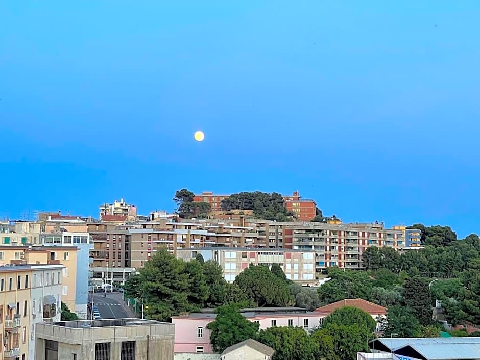 18 Dante Luxury Suites