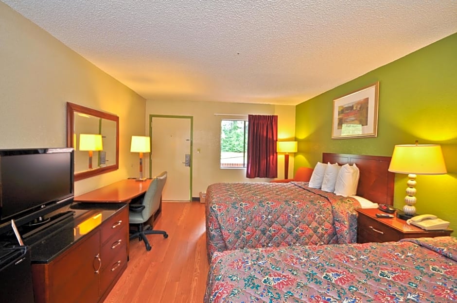Country Hearth Inn & Suites Marietta