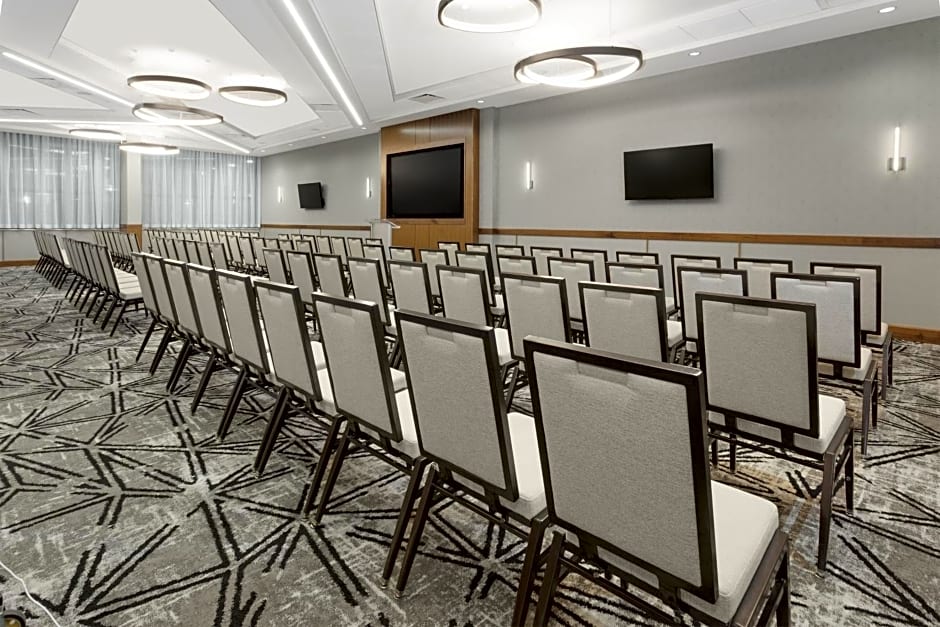 Crowne Plaza Lansing by IHG