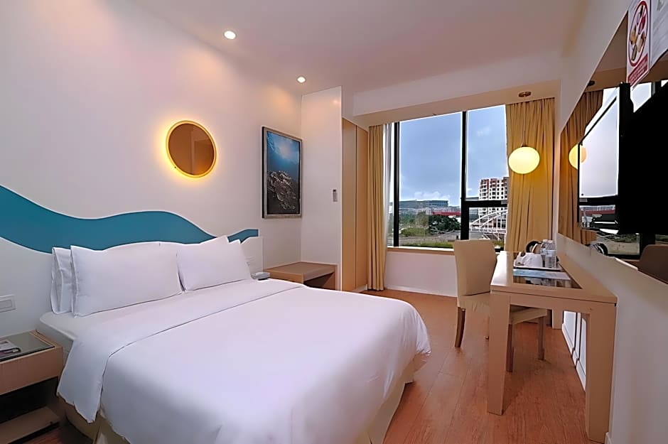 Oceania Hotel