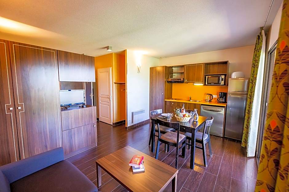 Résidence Château des Magnans by Nevesol