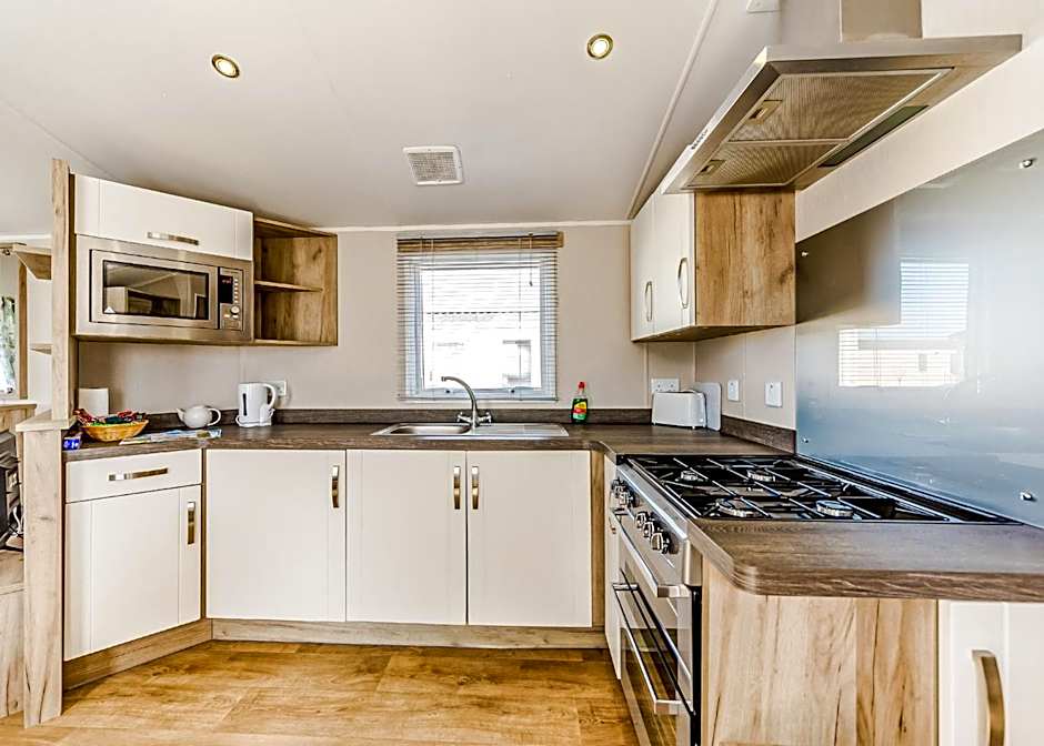 Riverside Holiday Village