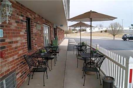 Twelve Oaks Inn