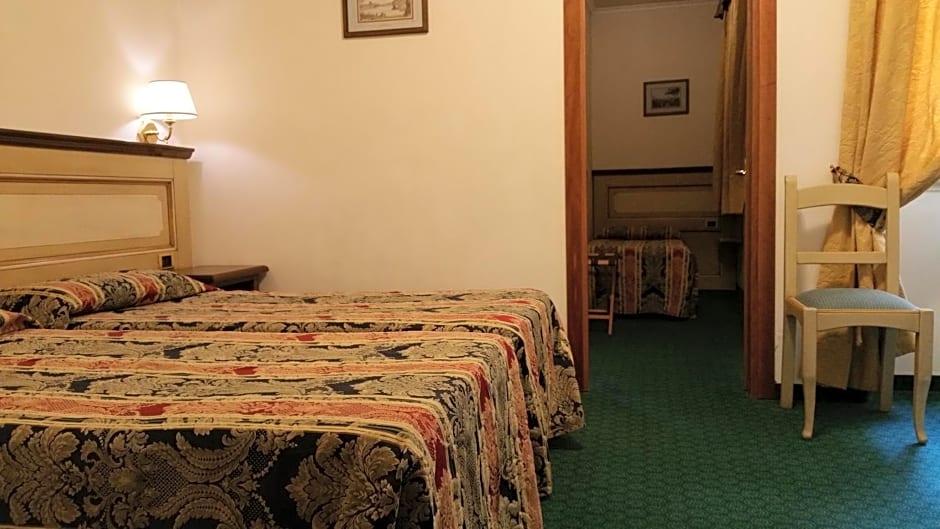 Hotel De Lanzi