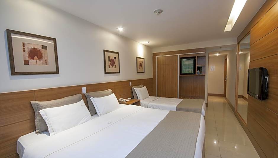 Américas Granada Hotel