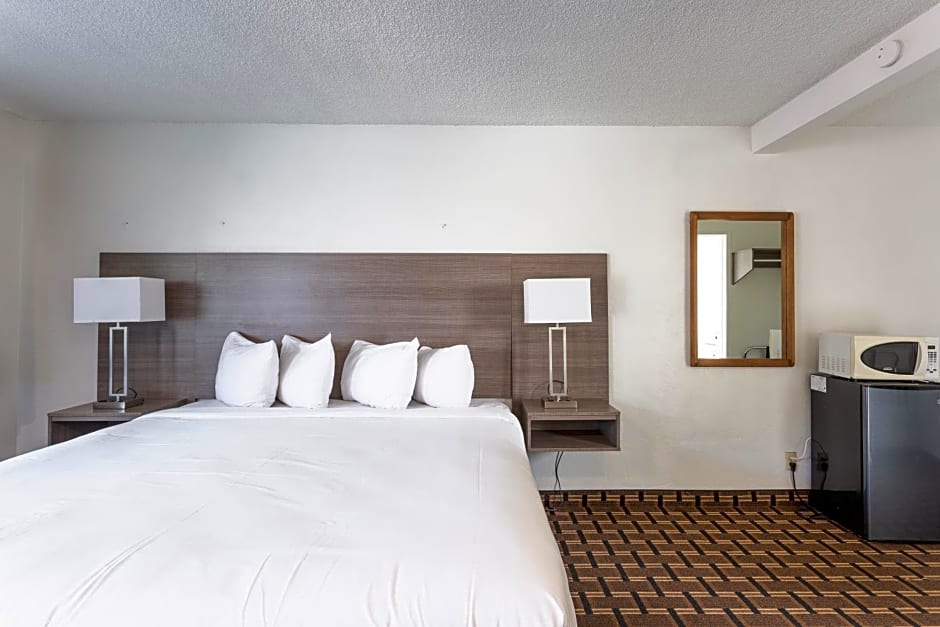 Coastal Breeze Inn