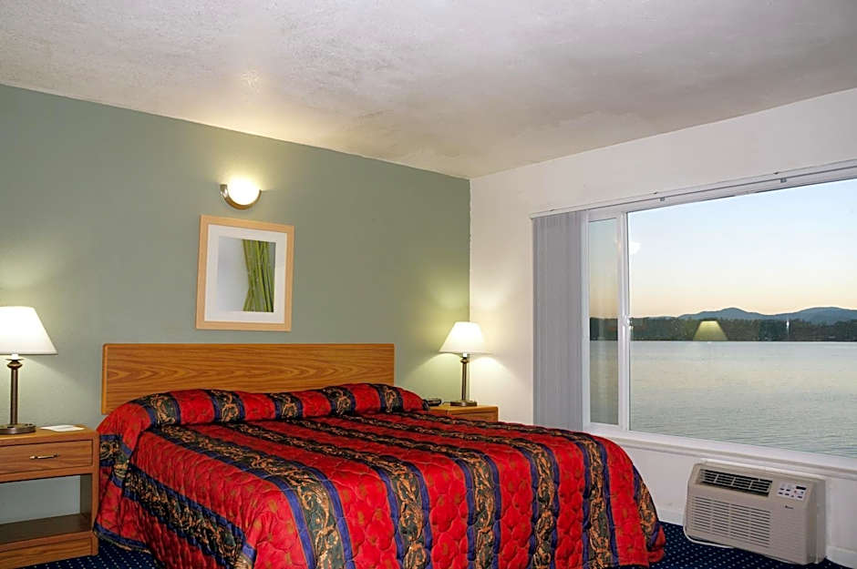 Lake Marina Inn
