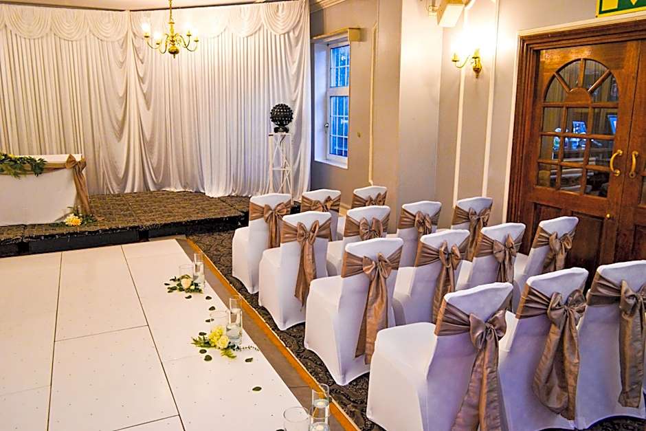 Ty Newydd Country Hotel