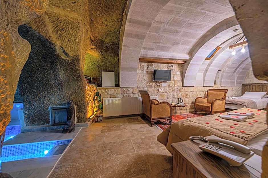 Belenus Cave House