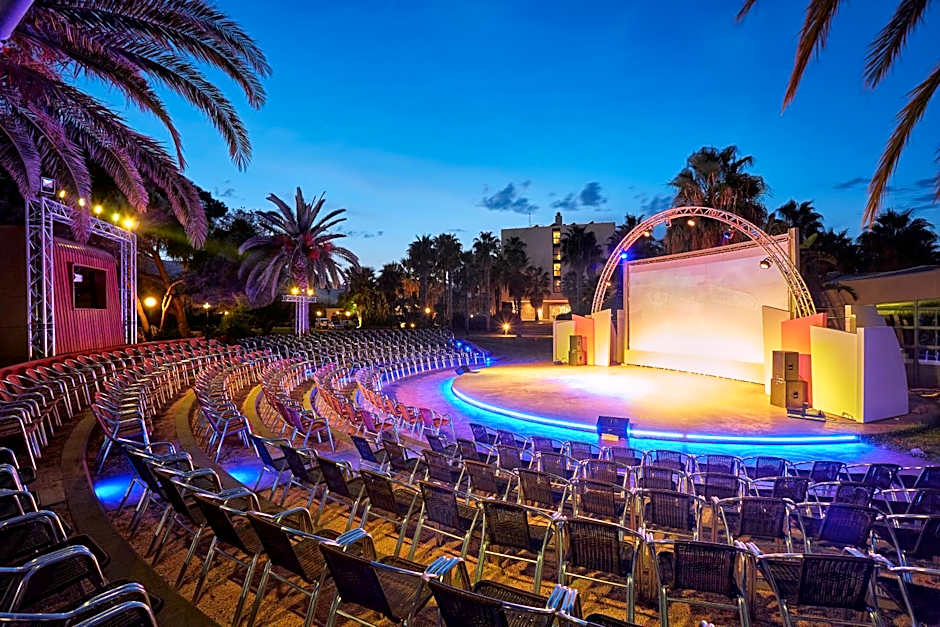 Sirens Beach & Village