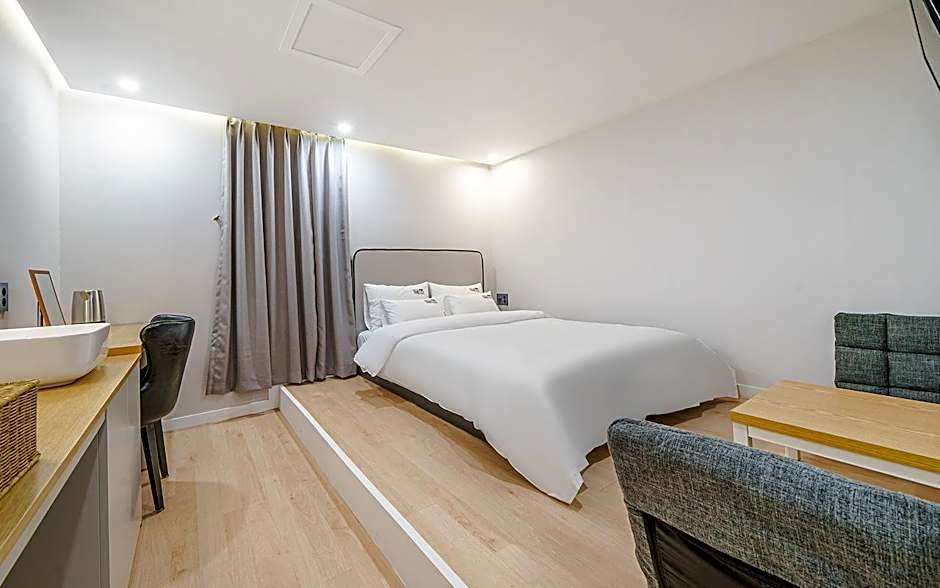 Busan Gwangalli Beach Hotel THE M