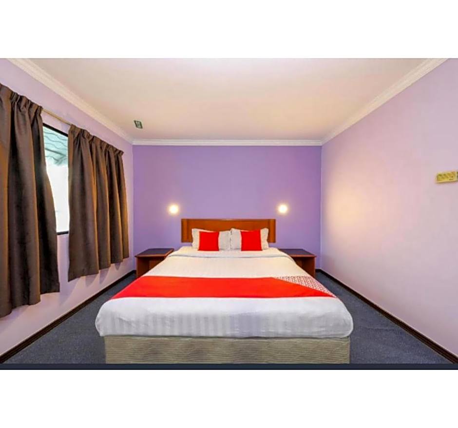 Photo 1 of 7 of Deluxe 1 King Bed