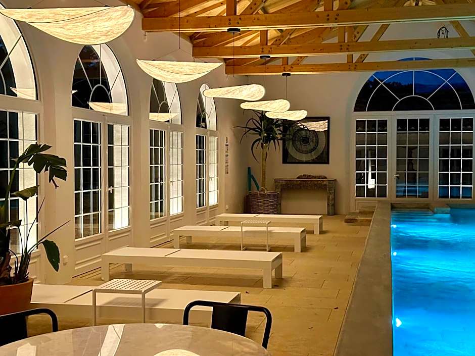 Secret d'Uzès - Le Duché - Piscine chauffée et Jacuzzi