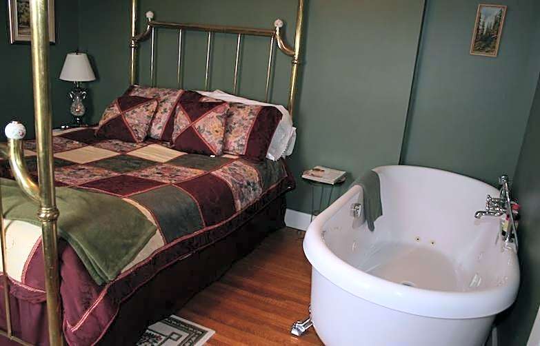 Wakamow Heights Bed and Breakfast