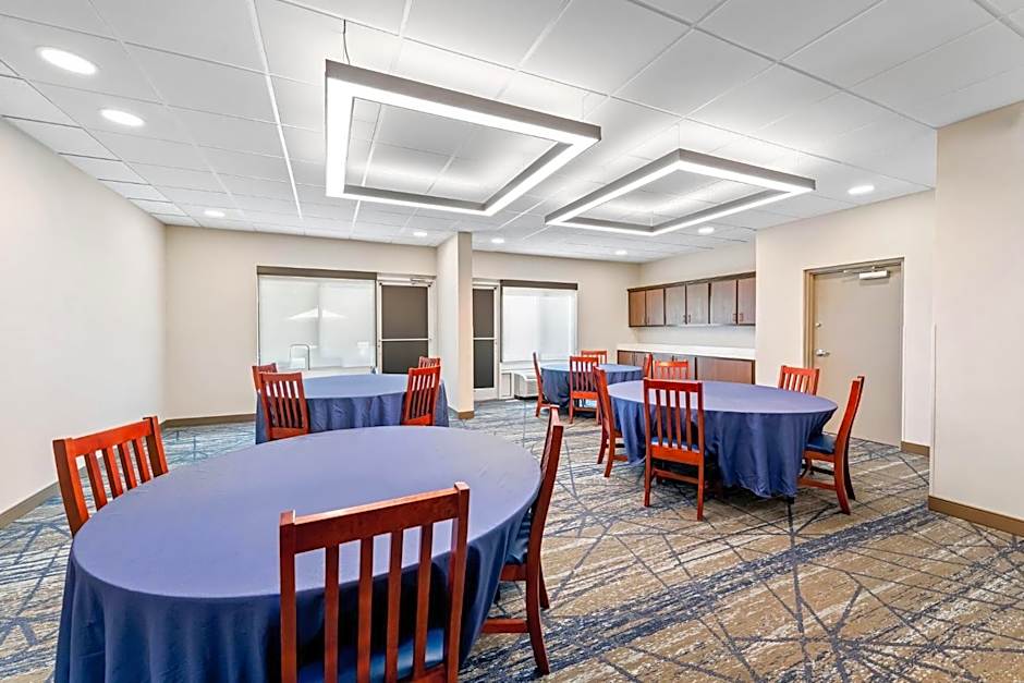 Holiday Inn Express & Suites Sylva - Western Carolina Area By IHG