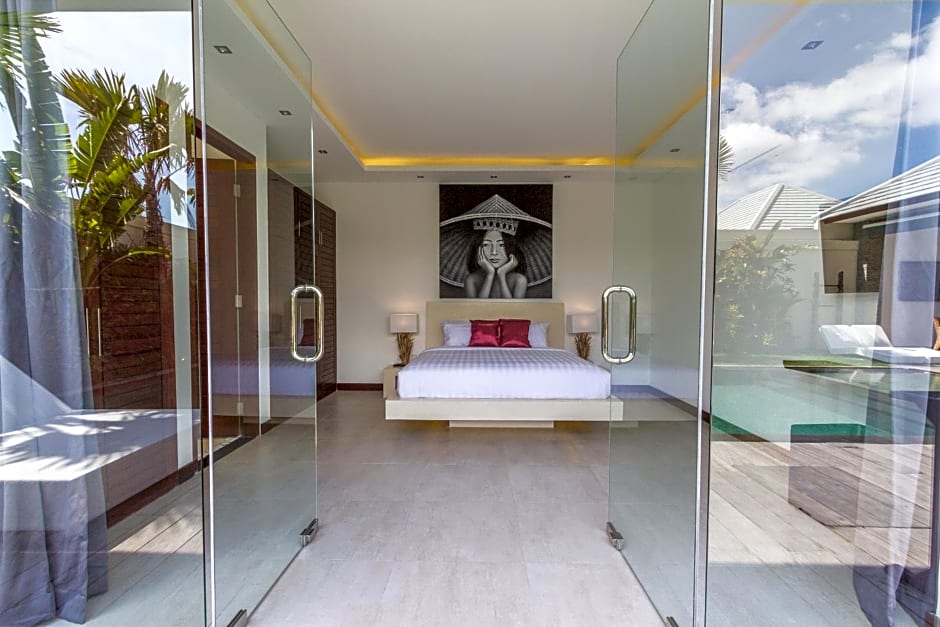 Villa Juna - Beautiful 3 Bedroom in Seminyak