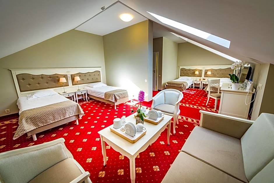 Hotel Sobienie Królewskie