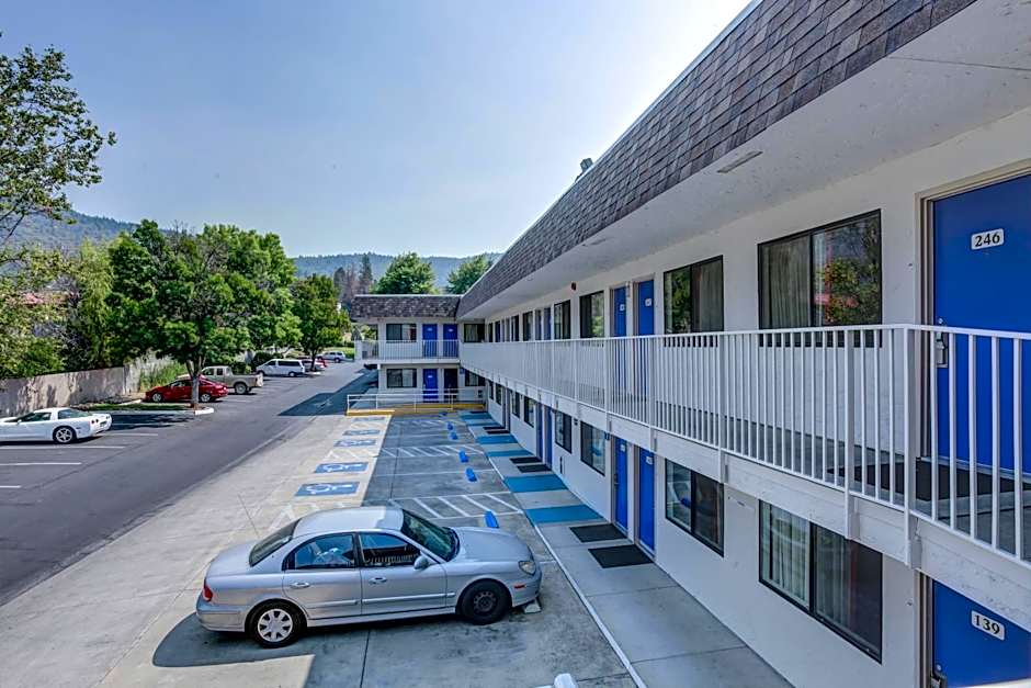 Motel 6-Grants Pass, OR