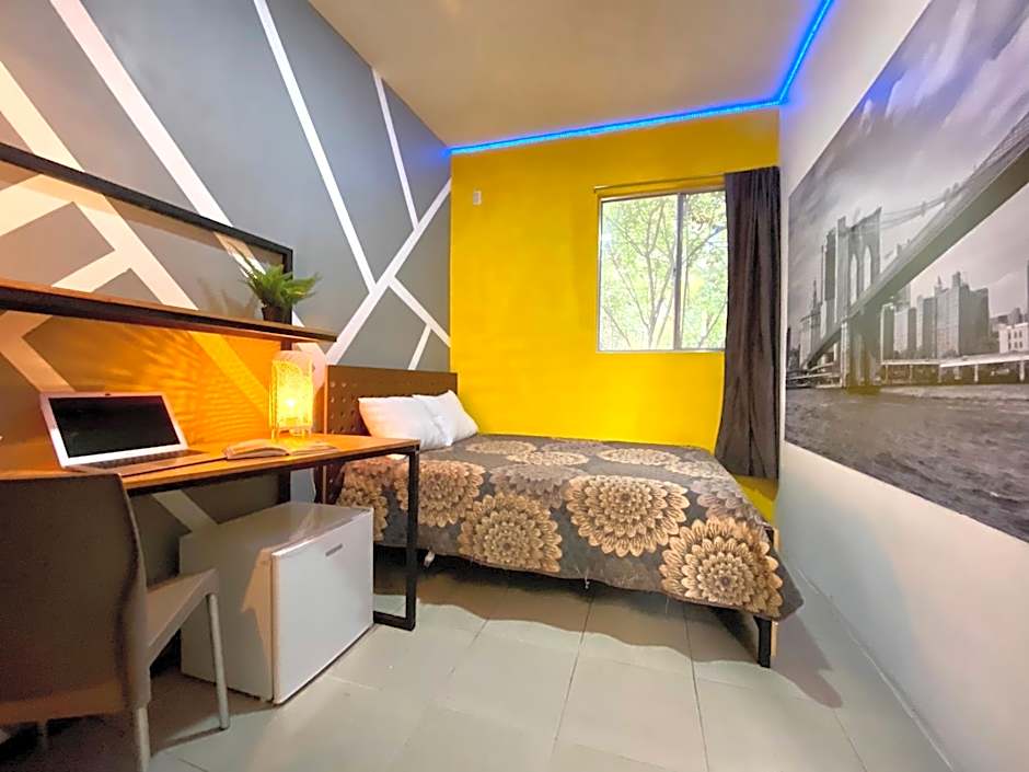 ROOMIES HOSTEL Parque México