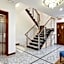 Stately Suites - Golf Course Road