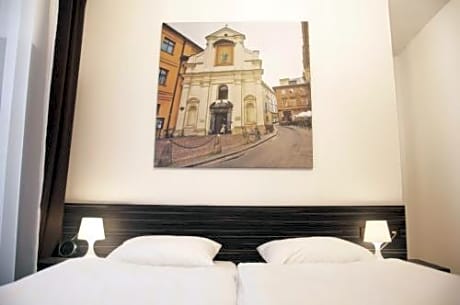 Apartment (2 Adults)